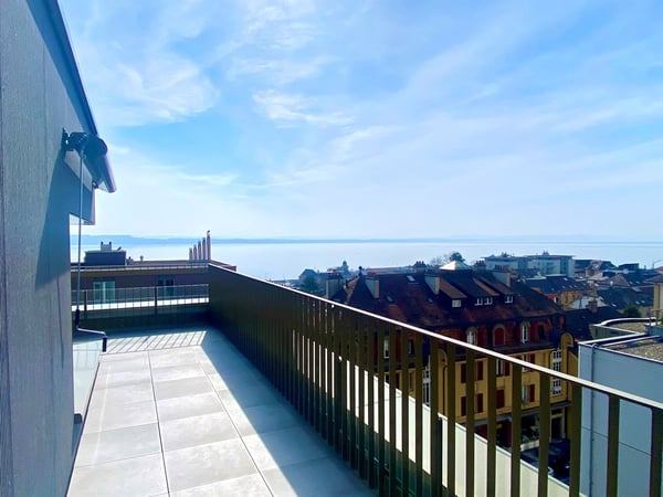 Splendide attique avec vue panoramique sur le lac 2