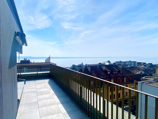Splendide attique avec vue panoramique sur le lac 2