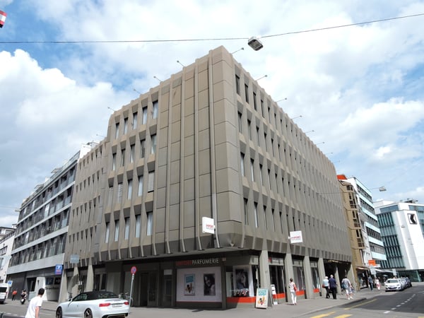 Ein Monat mietzinsfrei - Einstellplätze an der Aeschenvorstadt 3