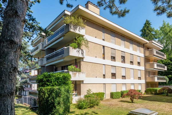 Pplace de parc extérieure a louer 1