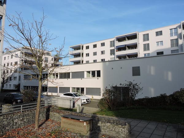 KLEIN aber FEIN - Ihr neuer Arbeitsplatz mitten in Pfäffikon SZ 1