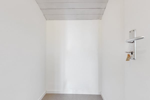 Charmante Dachwohnung mit Cheminée 6