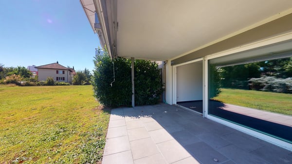 Schöne Eckwohnung im Erdgeschoss 10
