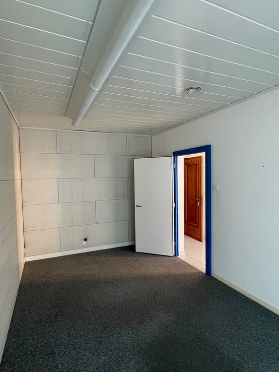 IL TUO LOCALE COMMERCIALE IN PIENO CENTRO A BELLINZONA 6