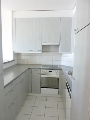 Grosse helle Wohnung mit Erker! 3