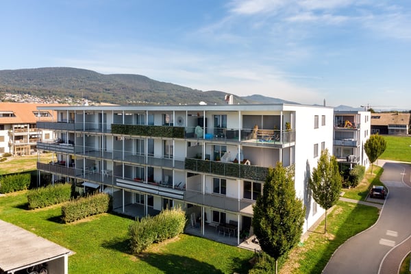 Grosszügige, helle Wohnung mit Sitzplatz! 2