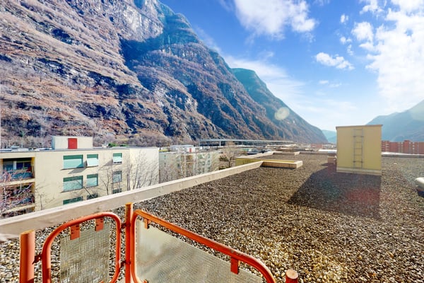 Luce, spazio e tranquillità: vivere nel verde a Biasca 8