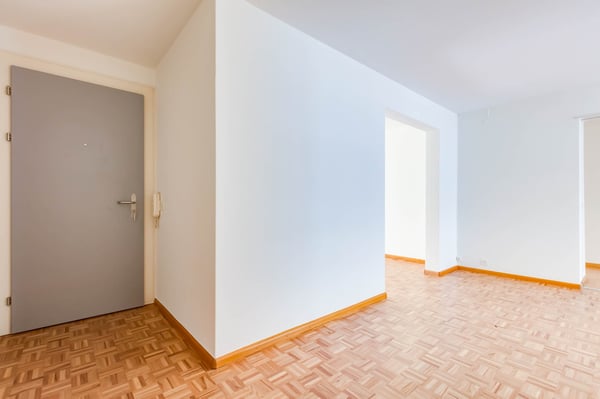 Charmant und grosszügig mit Gartensitzplatz 2