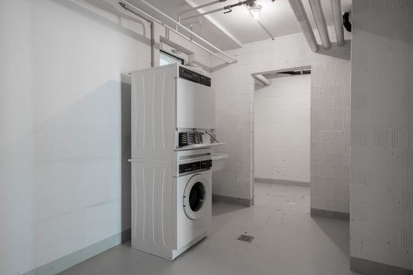 Gepflegte Überbauung 7