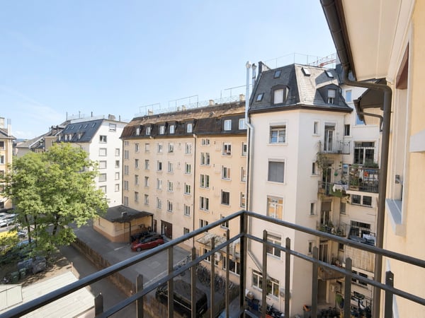 Eine Besichtigung dieser tollen und zentralen Stadtwohnung lohnt sich! 12