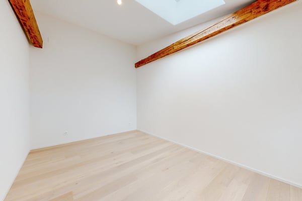 Appartement entièrement rénové avec poutres apparentes 5