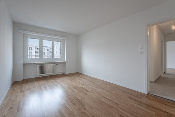 Im Neuhard, ZOute, wo söscht sueche mir en Nachmieter per 01.08.2026! 4
