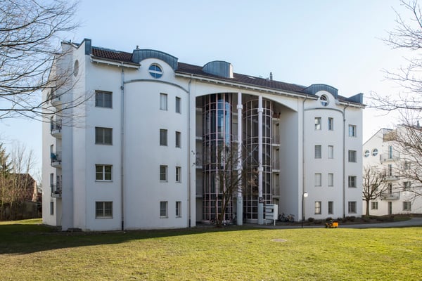 Grosszügige Wohnung mit zwei Balkonen in idealer Lage! 6