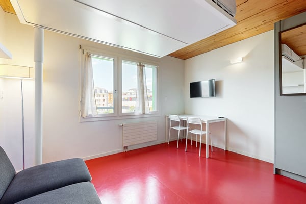Un studio meublé - Bon TL CHF 300.00 offert ! 2