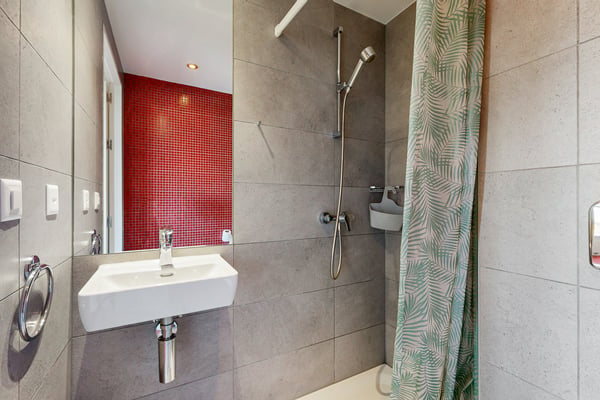 Un studio meublé - Bon TL CHF 300.00 offert ! 8