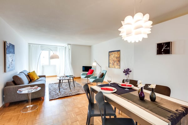Grosszügige Wohnung mit zwei Balkonen in idealer Lage! 4