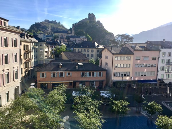 Vue imprenable sur le Château de Tourbillon ! 10