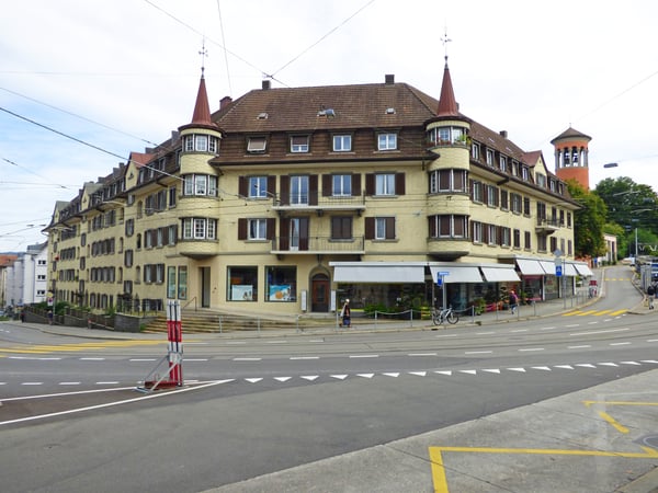 Schöne Wohnung im Zentrum von Wollishofen 1