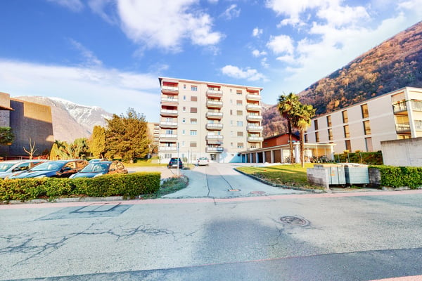 Ultimo piano con vista aperta in zona tranquilla e soleggiata 1
