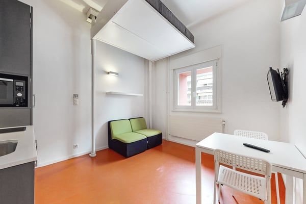 Un studio meublé - Bon TL CHF 300.00 offert ! 4