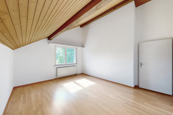 Lichtdurchflutete Dachwohnung mit zwei Terrassen! - Befristet bis 30.06.2027! 3