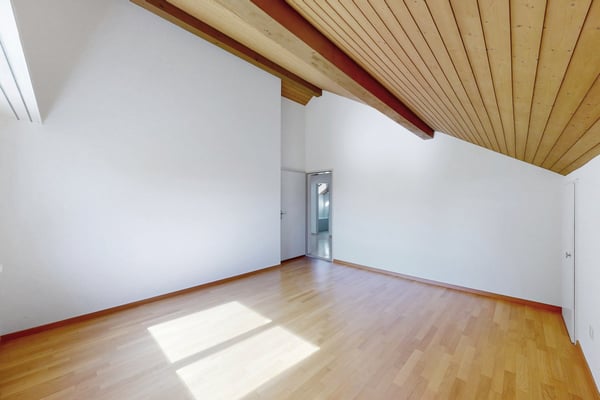 Lichtdurchflutete Dachwohnung mit zwei Terrassen! - Befristet bis 30.06.2027! 4