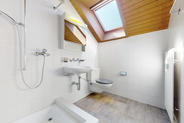 Lichtdurchflutete Dachwohnung mit zwei Terrassen! - Befristet bis 30.06.2027! 7