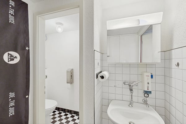 Attraktive Büroräumlichkeiten am Rennweg 10