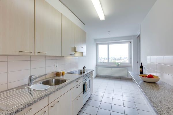 Grosszügige, lichtdurchflutete Wohnung an zentraler Lage 10