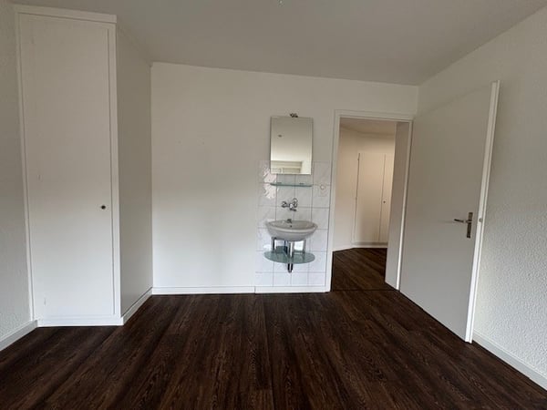 Büro- Praxisfläche - Atelierefläche direkt am Bahnhof! 6