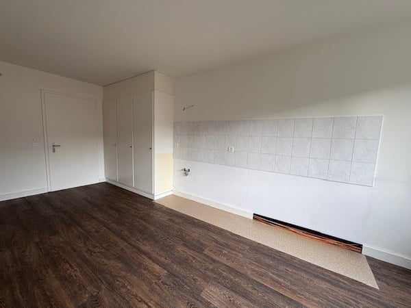 Büro- Praxisfläche - Atelierefläche direkt am Bahnhof! 10