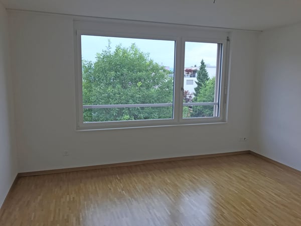 Modern ausgestattete Familienwohnung mit grossem Balkon 4