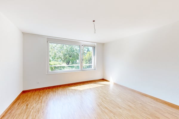 Modern ausgestattete Familienwohnung mit grossem Balkon 4