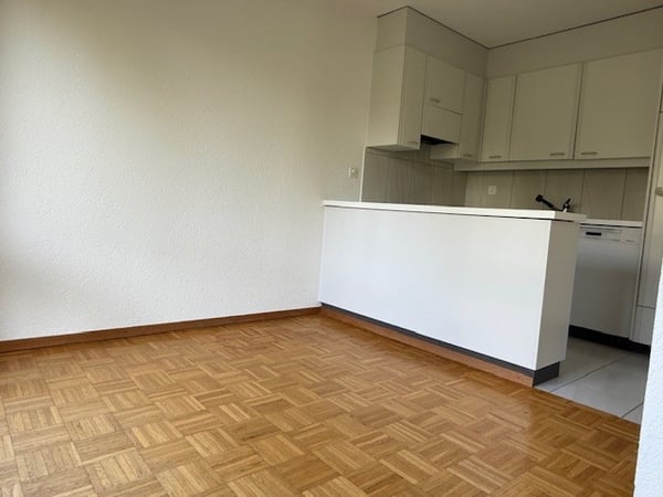 Charmante 3.5-Zimmerwohnung in Biel einziehen und geniessen! 1
