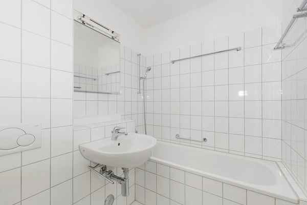 Grosszügige Wohnung in ruhiger Liegenschaft befristet bis 31.03.2028! 13