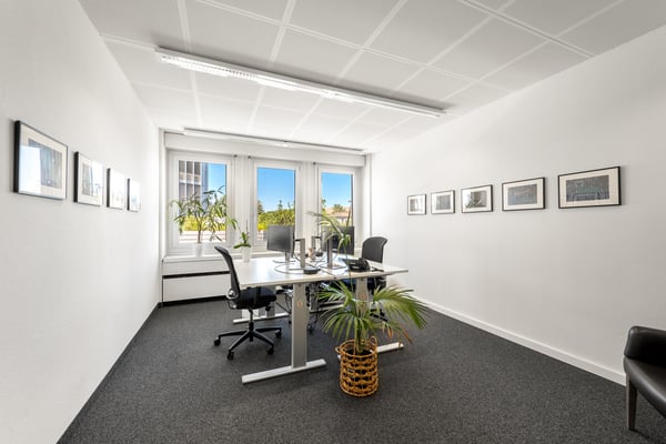 Modern ausgebaute Büroflächen im Herzen von Zürich 6