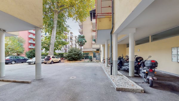 Luminoso in posizione strategica a Molino Nuovo 1