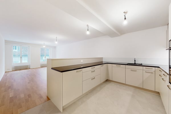 Sanierte Wohnung im Herzen von Solothurn! Nachmieter per sofort gesucht. 2