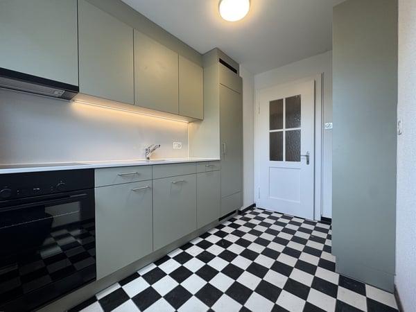 Hier endet Ihre Wohnungssuche - frisch sanierte 4 Zimmer-Wohnung in Cham 2