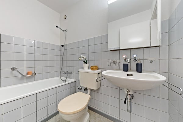 Zentrale und preiswerte Wohnung in Stadtnähe 6