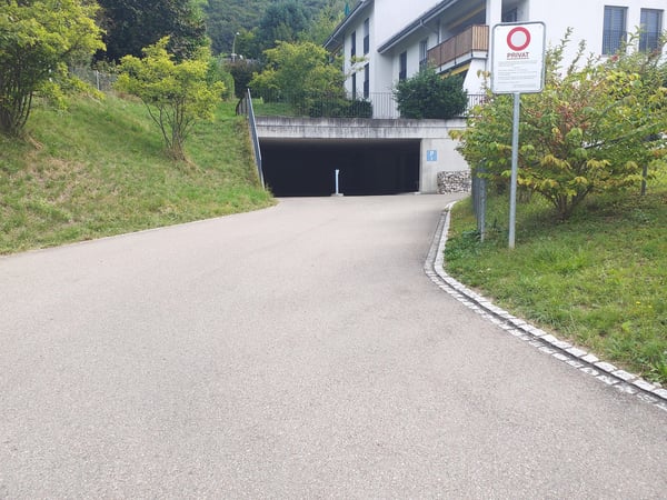 Gedeckte Einstellplätze zu vermieten! 2