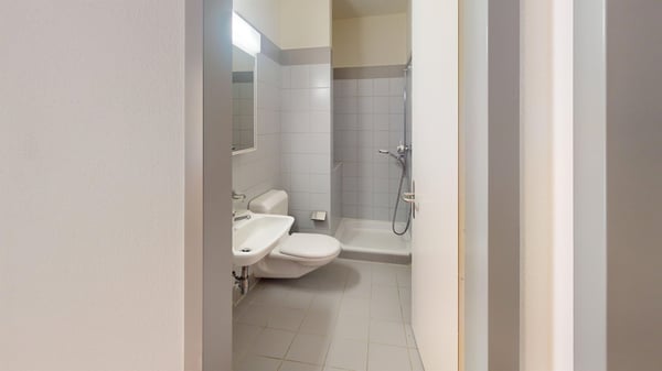 Ampi spazi, doppi servizi e possibilità di installare la propria lavatrice 7