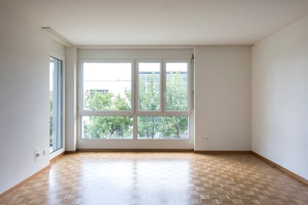 Lichtdurchflutete Erdgeschosswohnung mit Gartensitzplatz. 4