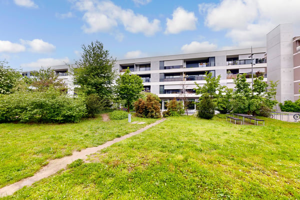 Places de parc intérieure situées dans le parking des Vergers 1