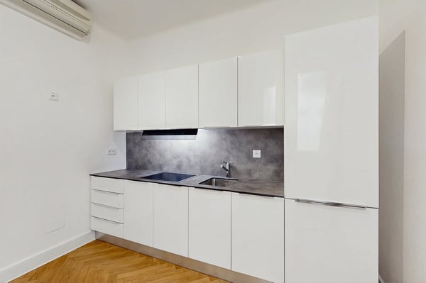 Ufficio di charme appena rinnovato al Palazzo Gargantini 6