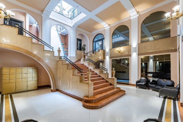 Ufficio di charme appena rinnovato al Palazzo Gargantini 2