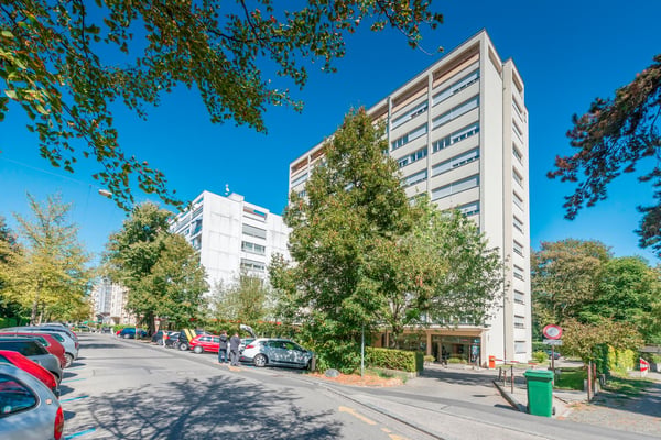 Rue Lamartine 8-10 / Place de parc extérieure 8