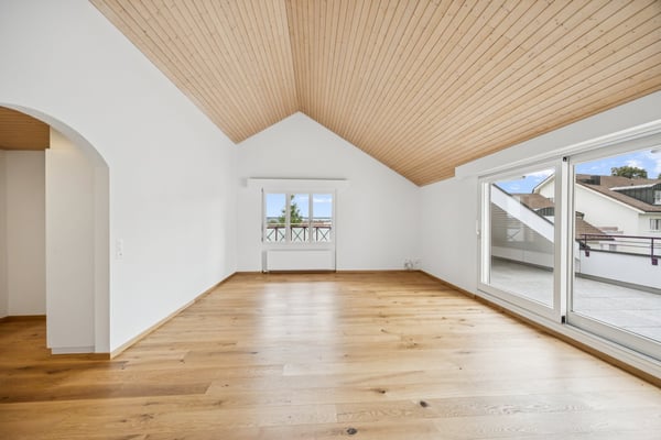 Erstvermietung nach Sanierung - attraktive Dachwohnung 6