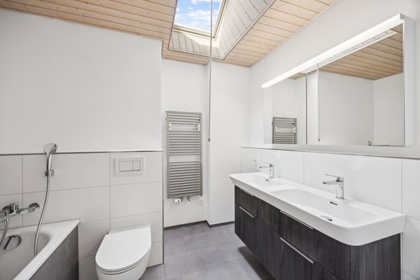 Erstvermietung nach Sanierung - attraktive Dachwohnung 3
