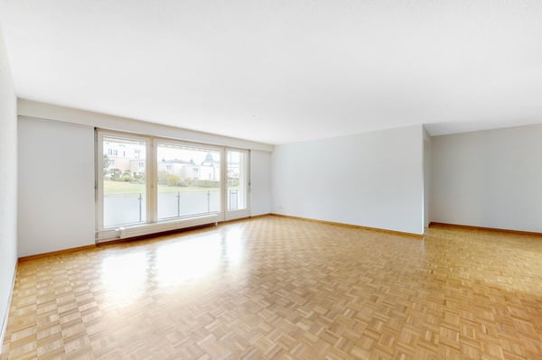 Tolle Wohnung mit Weitsicht auf Berikon 3